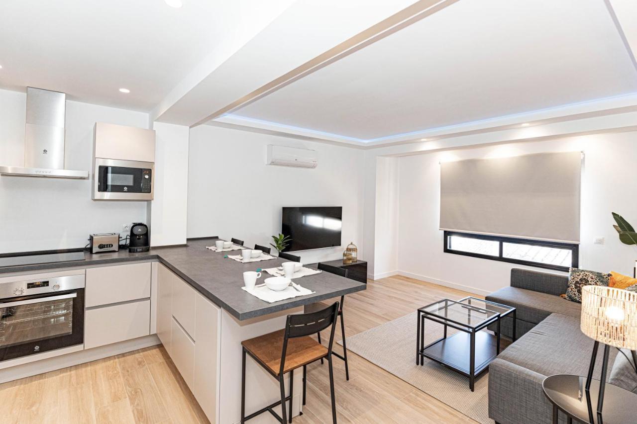 Acogedor Apartamento En Estepona Centro By Rent Me Buitenkant foto
