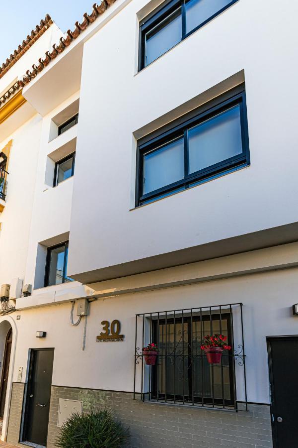 Acogedor Apartamento En Estepona Centro By Rent Me Buitenkant foto