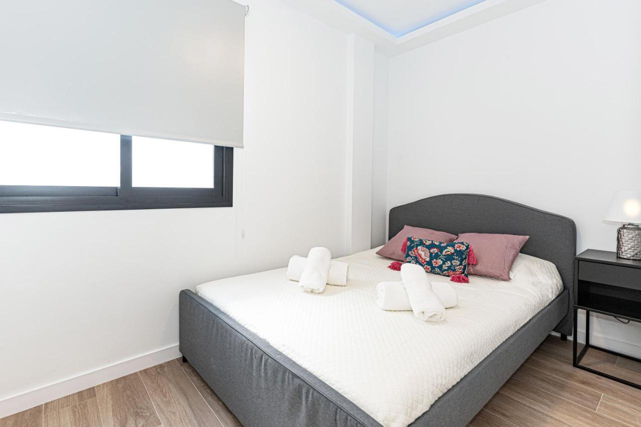 Acogedor Apartamento En Estepona Centro By Rent Me Buitenkant foto