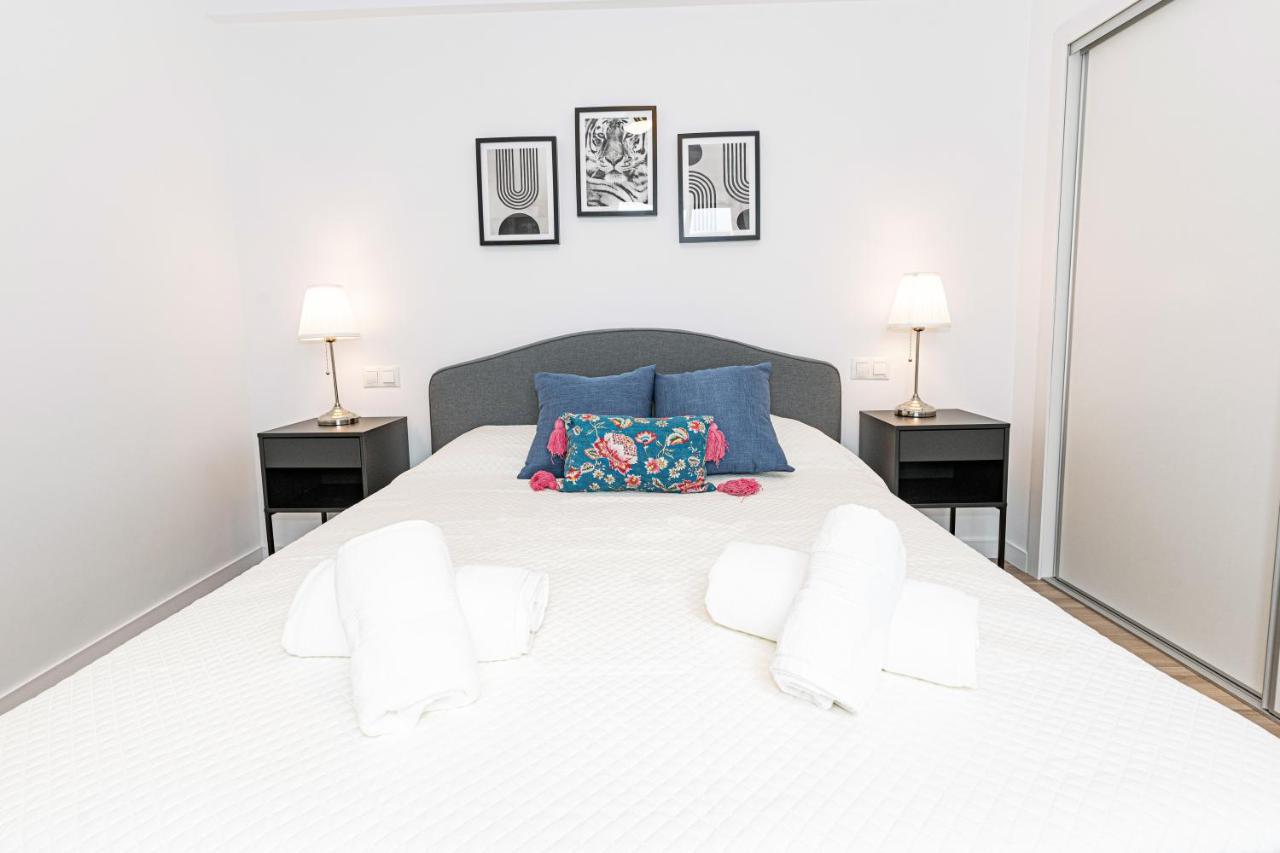 Acogedor Apartamento En Estepona Centro By Rent Me Buitenkant foto